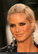 1120a332039363.gif