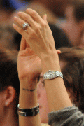 7fd03b61464557.gif