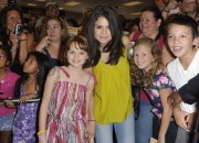 Meet and Greet for Ramona and Beezus at Borders Store (17 июля) 7cd15b89336058